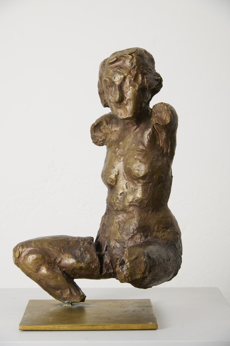 Otto Eder (1924-1982), ), figure with spread legs, bronze after plaster 51,7x28,5x27,5, € 8.800,-